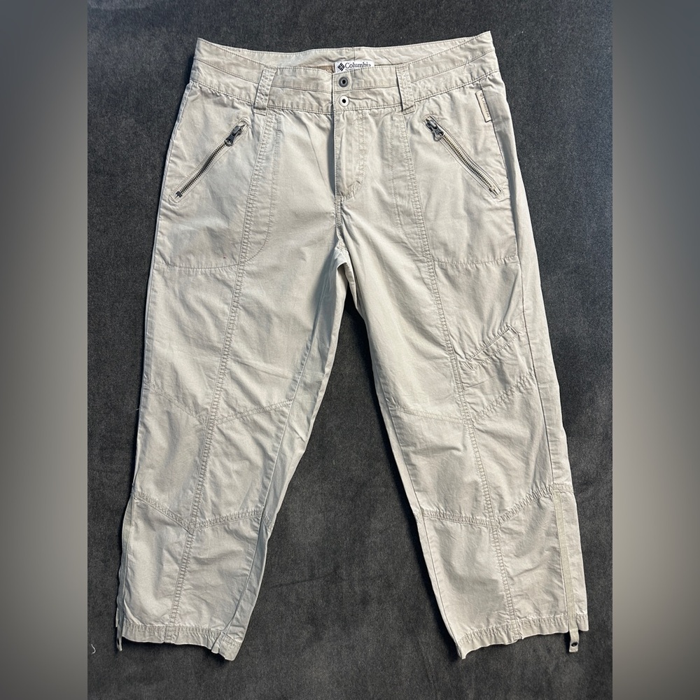 Columbia Women’s Capri Pants Beige Utility Hiking Outdoor Size 8
